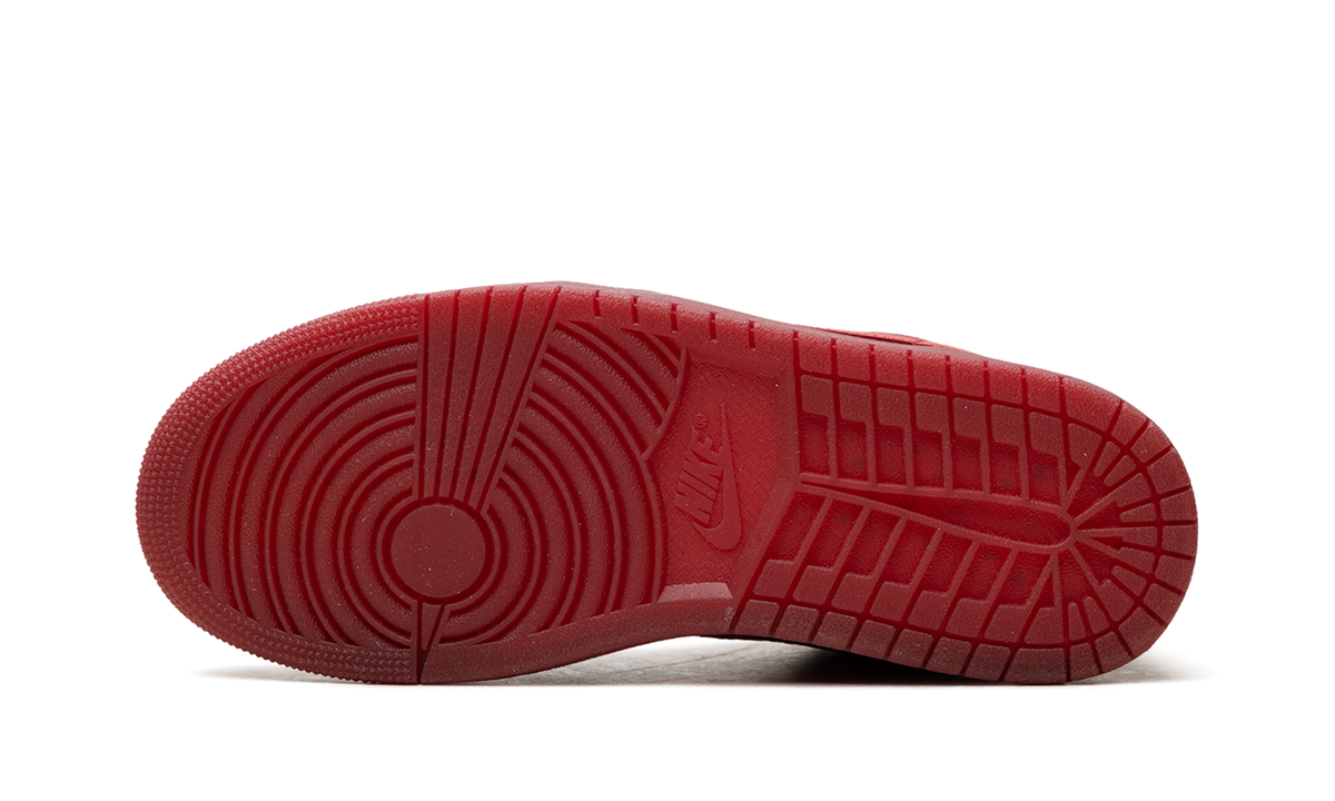 Jordan 1 Low SE WMNS Valentine's Day (2026) IB7012 600